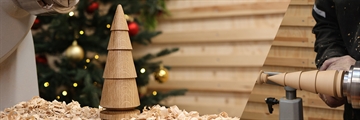 Woodturned Christmas tree made of wood | Turn Christmas decorations on your wood lathe